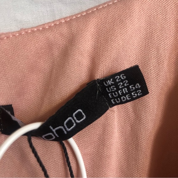 boohoo Pink Plush Occasion Pleaded Dress - Picture 5 of 10